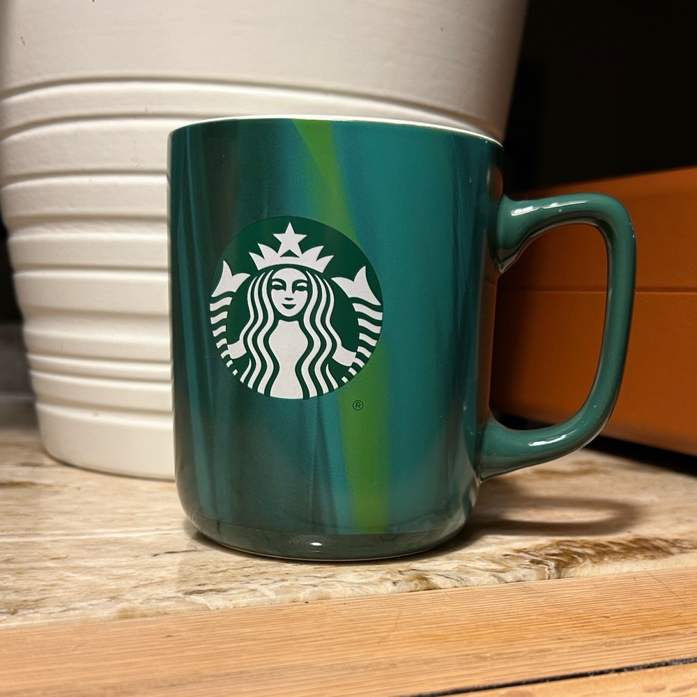Starbucks 2022 Green Marbled Mug with Siren Mermaid Logo, 15 oz